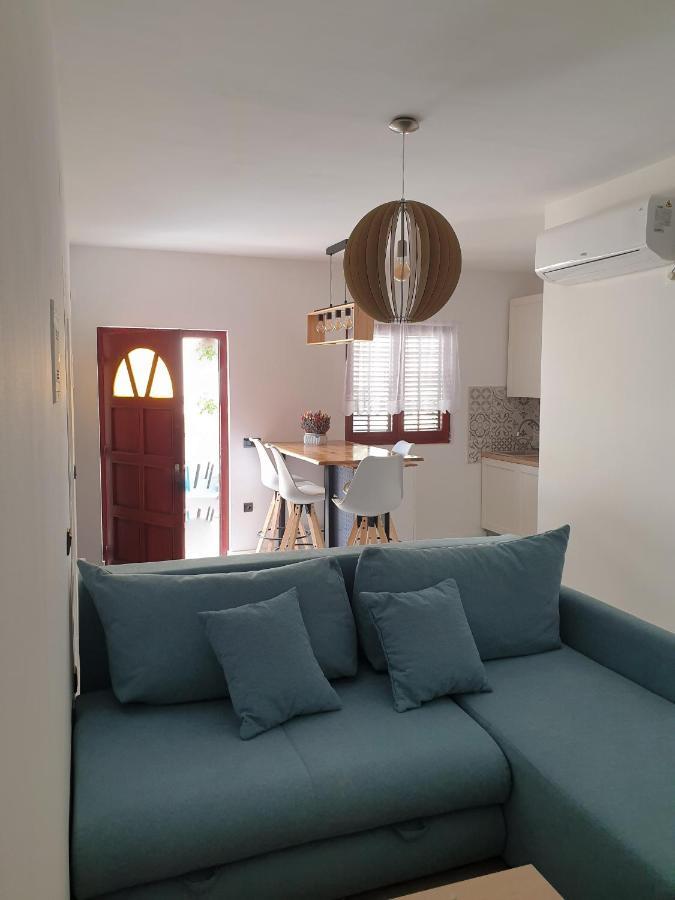 Apartments Gabi Omis Exterior photo