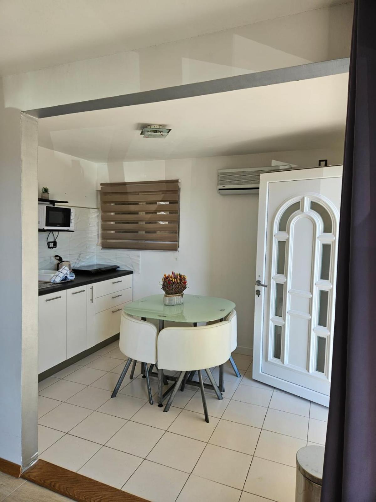 Apartments Gabi Omis Exterior photo